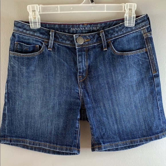 Banana Republic Blue Jean Shorts Medium Wash - Picture 3 of 10